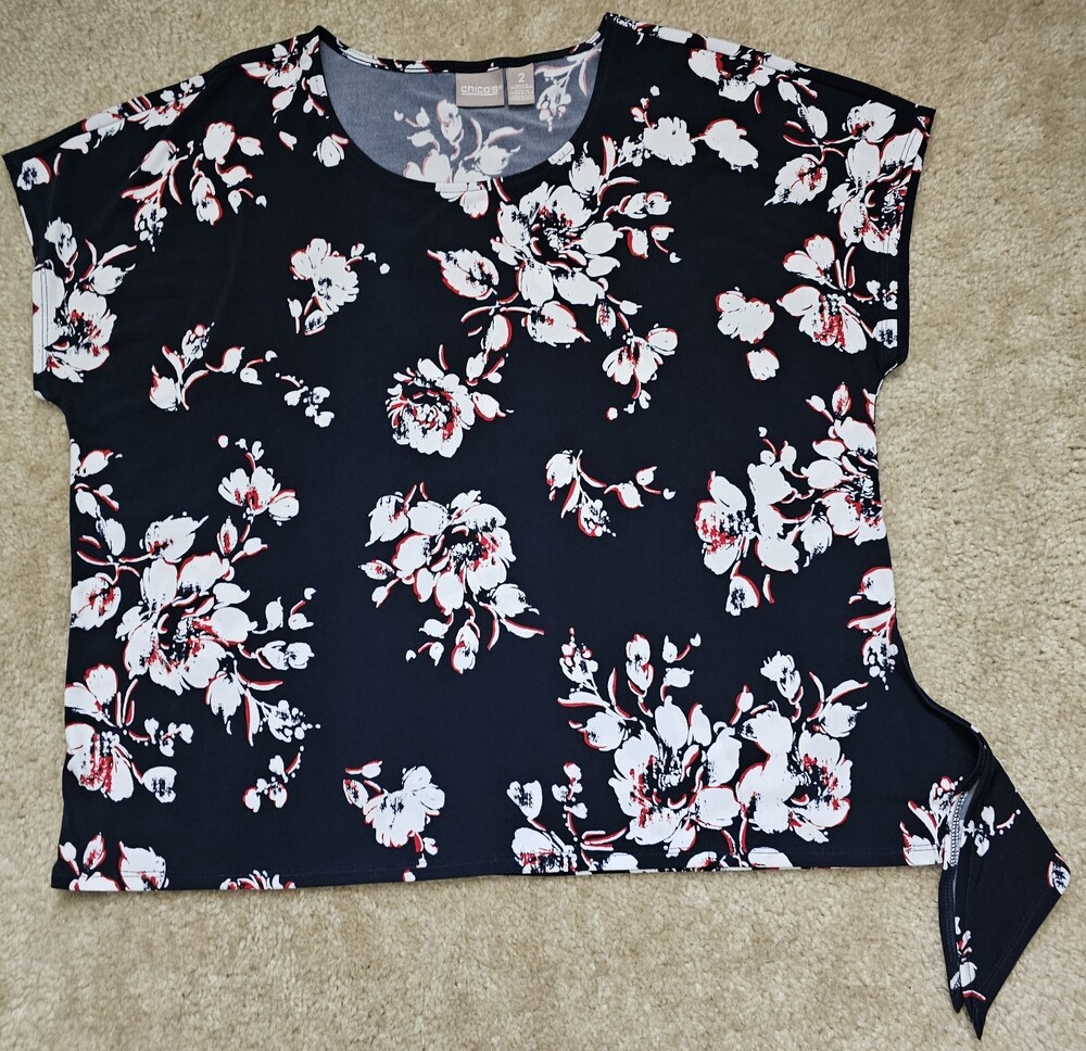 Chico's Women's Size 2 Black Floral Top White Red Asymmetrical Hem Short Sleeve